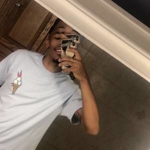 Meet your Posher, Devin